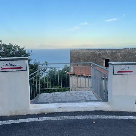 Hébergement de vacances L'isola Di Prospero Dimora D'arte Del 400 Vista Mare